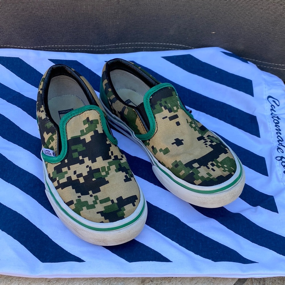 CustomVans shoes camo style size 2